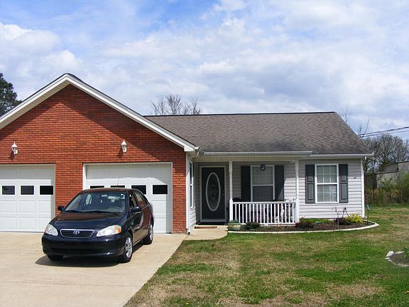 2nd image of 711 Flagstone Dr