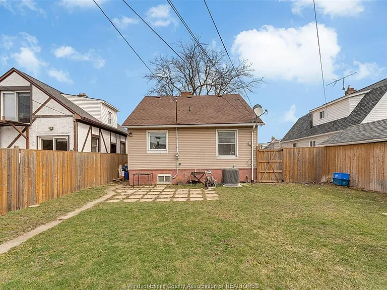 1771 Windermere Rd — Photo 8