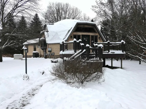 1797 Willow Wood Dr, Mount Pleasant, MI 48858