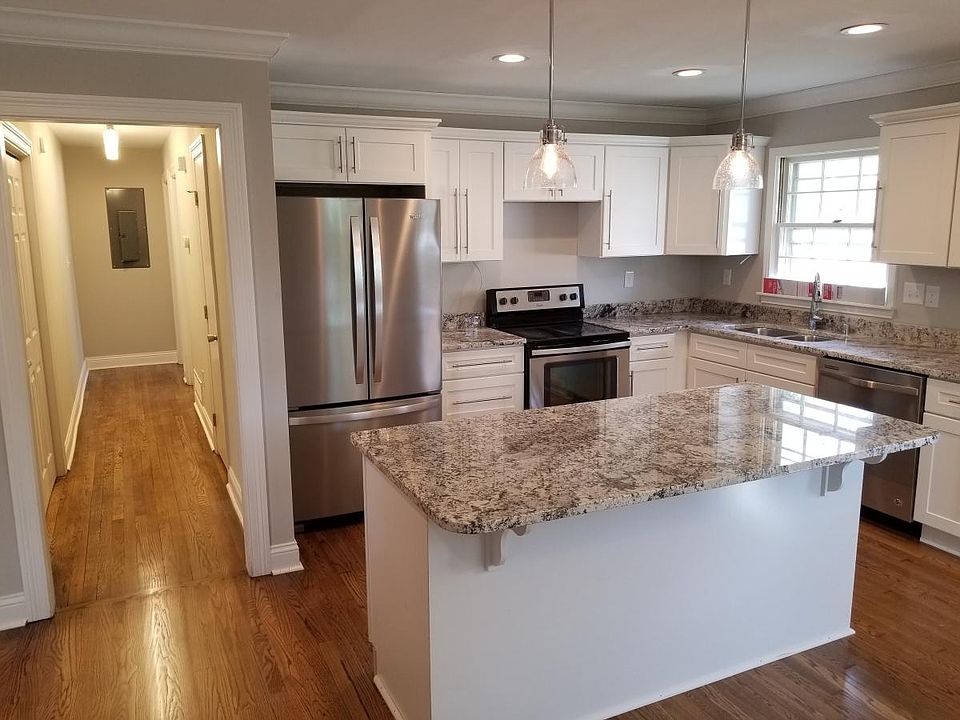 1st image of 3421 Belvoir Dr