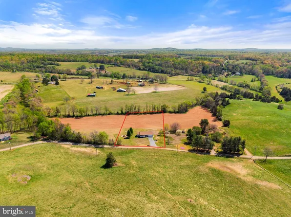 1388 Novum Church Rd, Reva, VA 22735