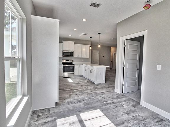 5th image of 2031 Constitution Dr