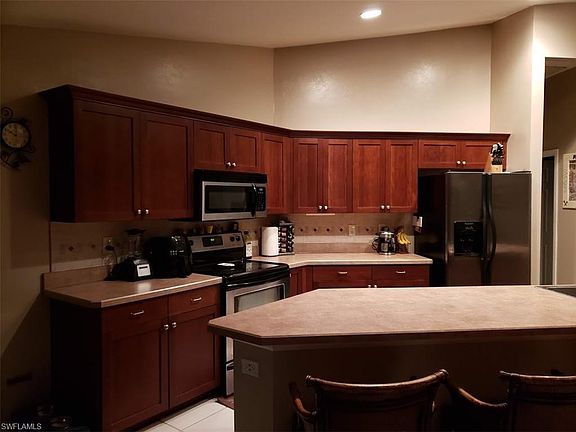 4th image of 2921 NE Juanita Pl