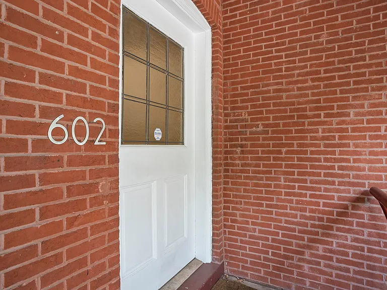 602 Shady Ave #3 — Photo 2