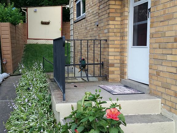 Nicely landscaped yard
