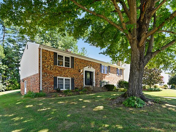 2nd image of 9634 Lincolnwood Dr