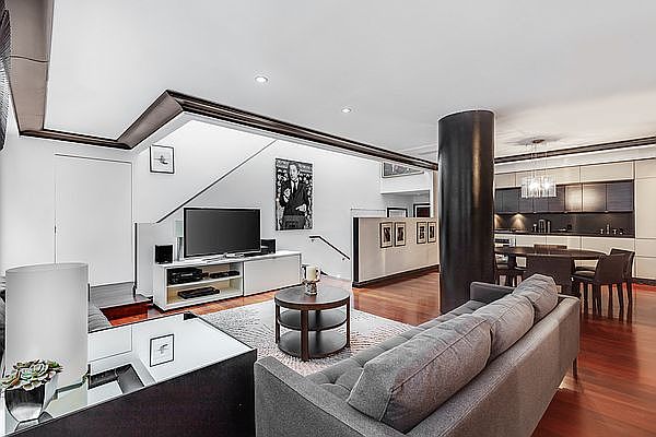 1st image of 55 Wall St APT 944
