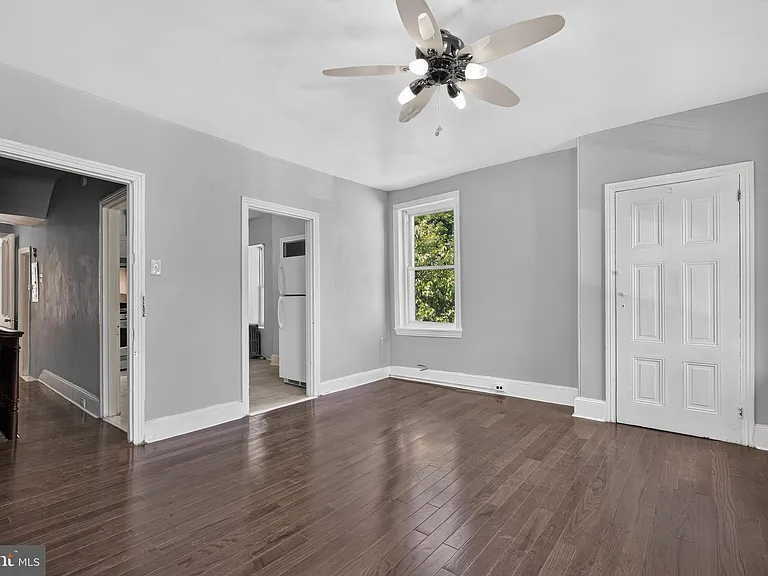 45 E Pastorius St #B — Photo 7