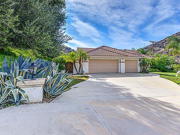 4th image of 24748 Overland Dr