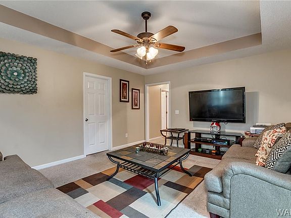 4th image of 3502 Crescent Gardens Dr