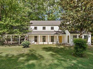 2212 Woodside Dr, Germantown, TN 38138