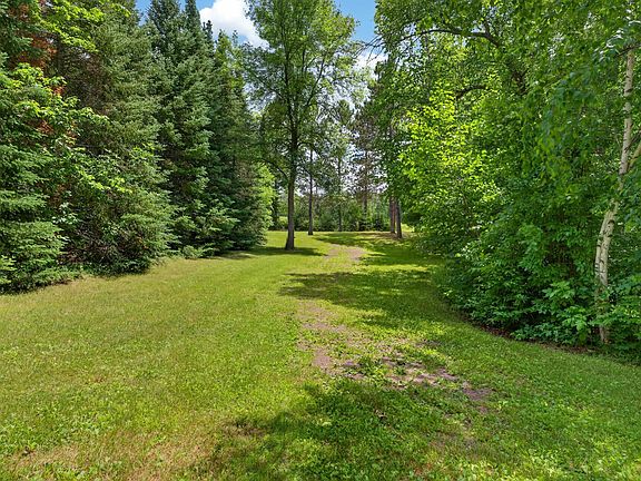 3rd image of Big Pine Rd