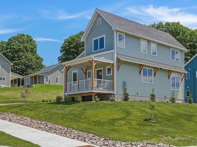 84 Tractor Road, Hinesburg, VT, 05461