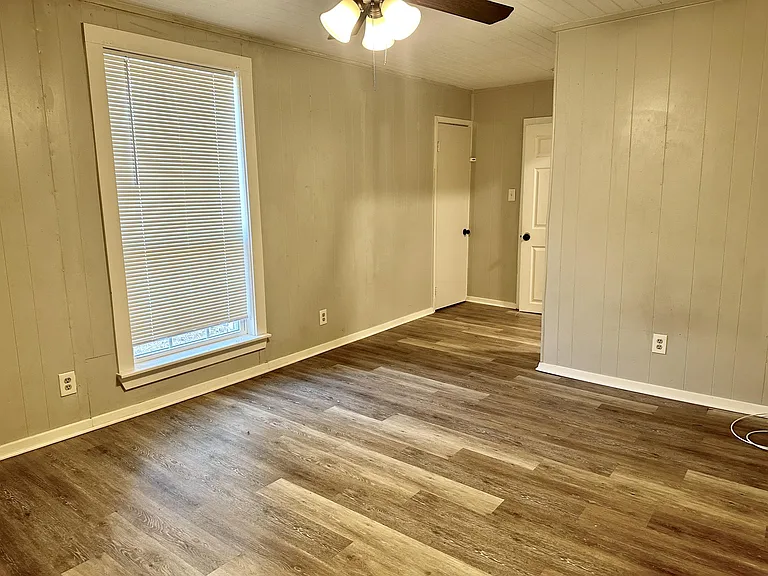 1008 Peak St — Photo 16