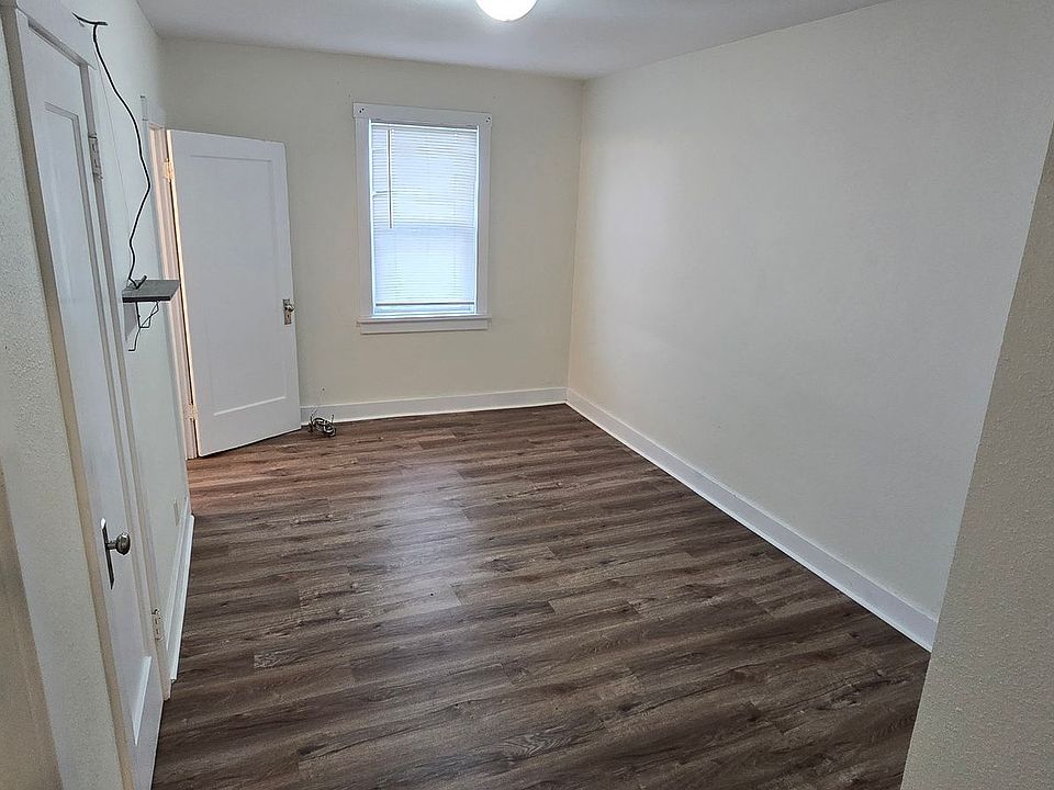 2nd image of 5070 Weyerhaeuser Rd APT 9