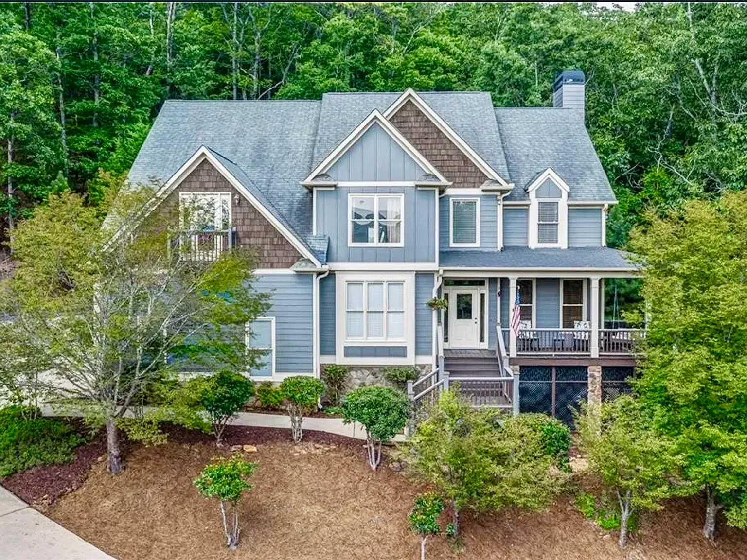 4 bed, 3.5 bath, 3560 sqft, $3,500 — Photo 1