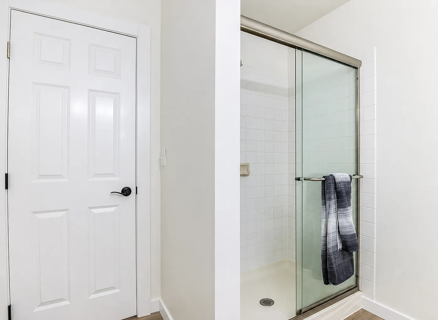 2 bed, 1281 sqft, $2,499 — Photo 2