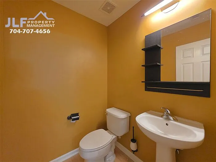 360 Tidmarsh Ct — Photo 10