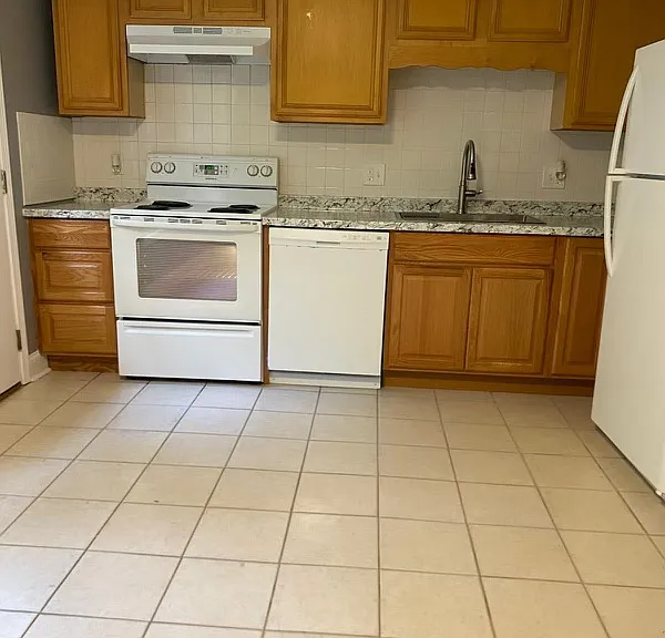 106 Brookside Ct #106 — Photo 14