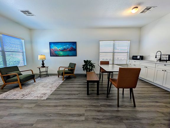 2nd image of 2833 W Santa Cruz Ave