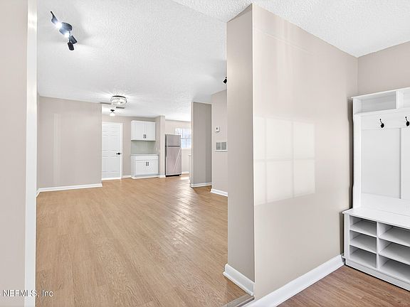 5th image of 7944 GUERAD Drive N