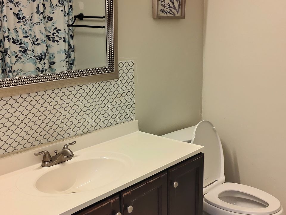 1st image of 1107 Green Hollow Dr