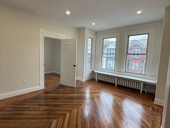 3rd image of 161 6th Ave APT 2