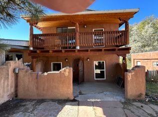 34 Valerio Rd, Ranchos De Taos, NM 87557