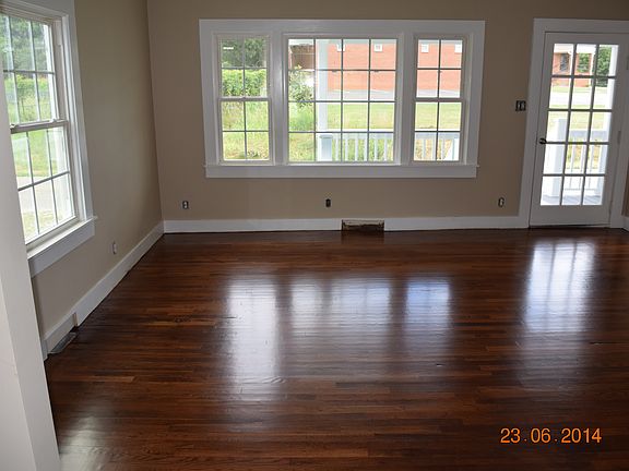 4th image of 224 S Bellvue St