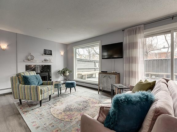 4th image of 2208 17a St SW #1