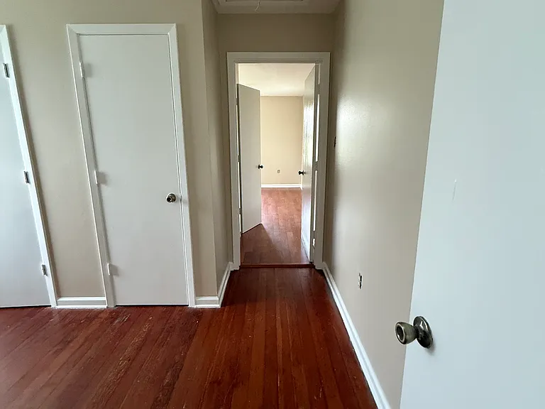 1946 Plantation Ave — Photo 14