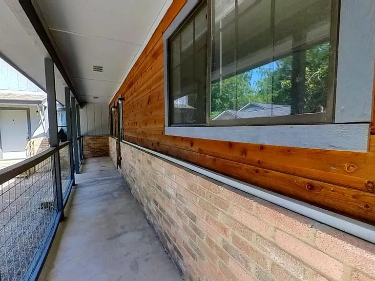 1015 W Martin Luther King Dr #C — Photo 1