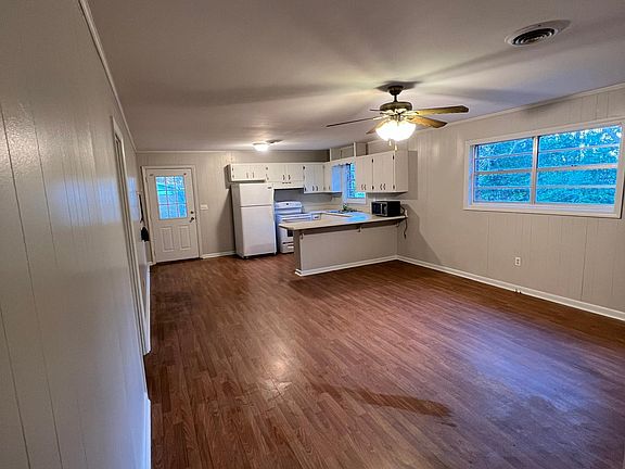 3rd image of 2405 Belmont Ave