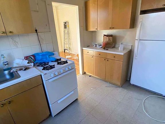 4th image of 37-10 34th Ave #1