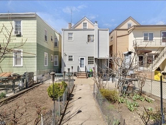 2nd image of 97 Houston St