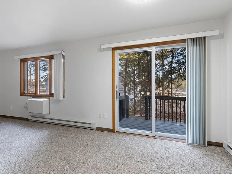 East Shore Apartments — Photo 6