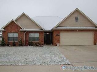 104 Lexibelle Dr, Columbia, MO 65201