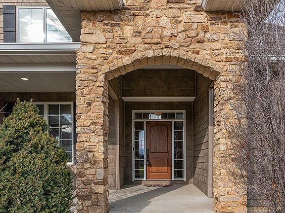 2nd image of 3310 Crow Lake Dr