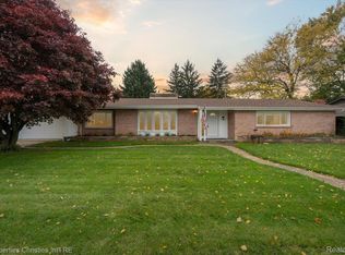 728 Devonshire Rd, Fowlerville, MI 48836