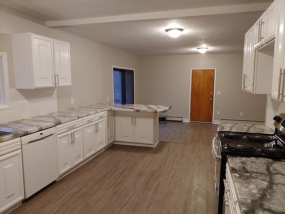 Kitchen with view on dining room