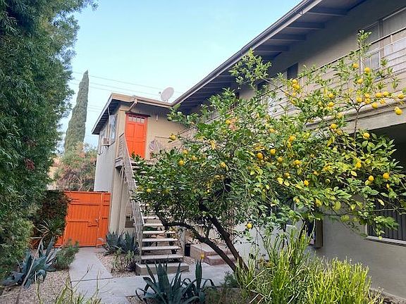 2nd image of 1816 N Mariposa Ave APT 4