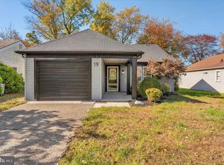 19 Dunstable Rd, Southampton, NJ 08088