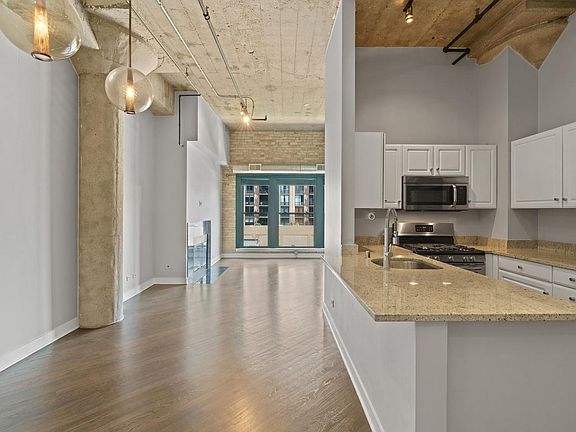 2nd image of 411 W Ontario St APT 711