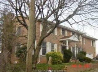 6630 Costner Dr, Falls Church, VA 22042