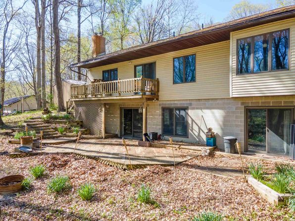 7585 W Ridgeview Pl, Logansport, IN 46947