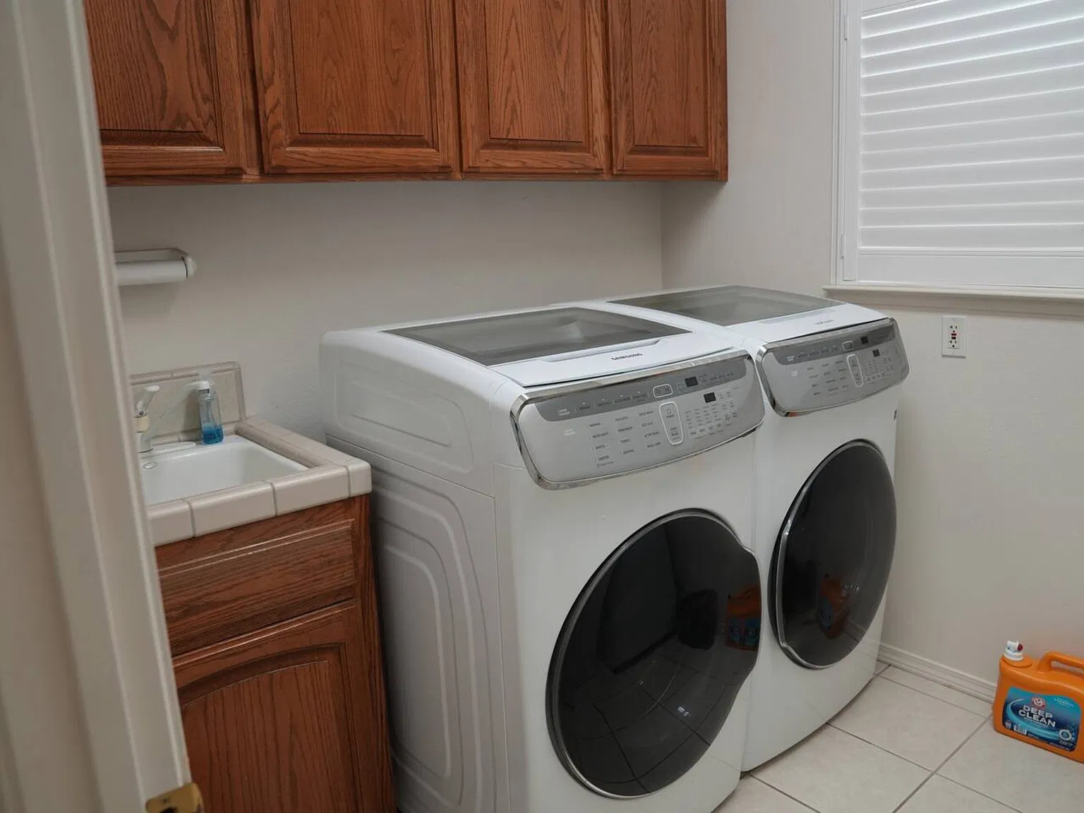 4 bed, 3238 sqft, $4,500 — Photo 4