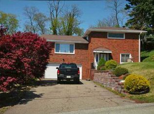 145 Hillcrest Dr, Homestead, PA