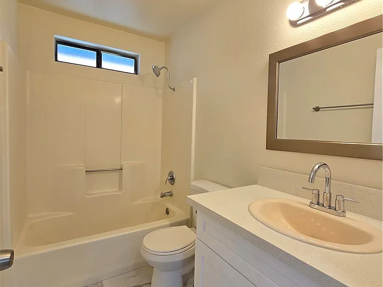 9649 N Loop Blvd — Photo 9