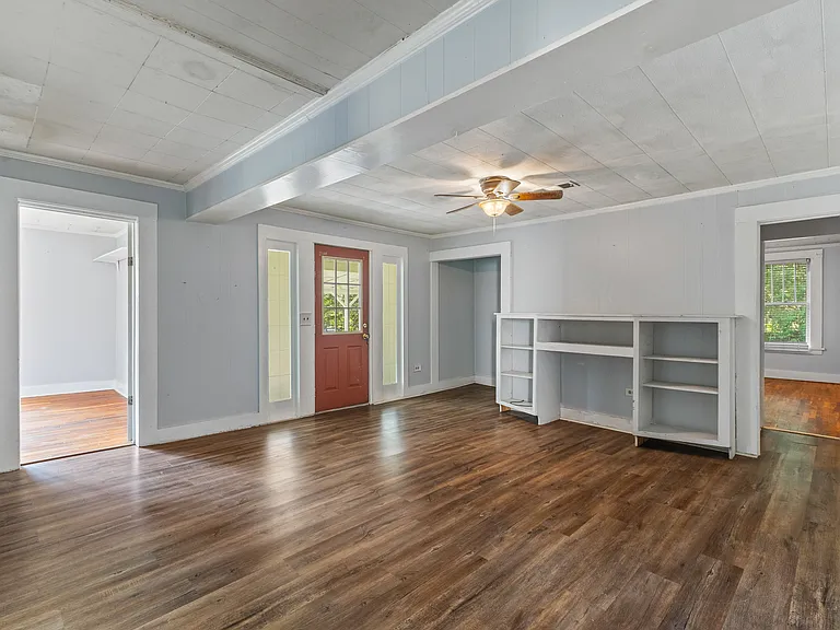 321 S 20th Ave — Photo 3