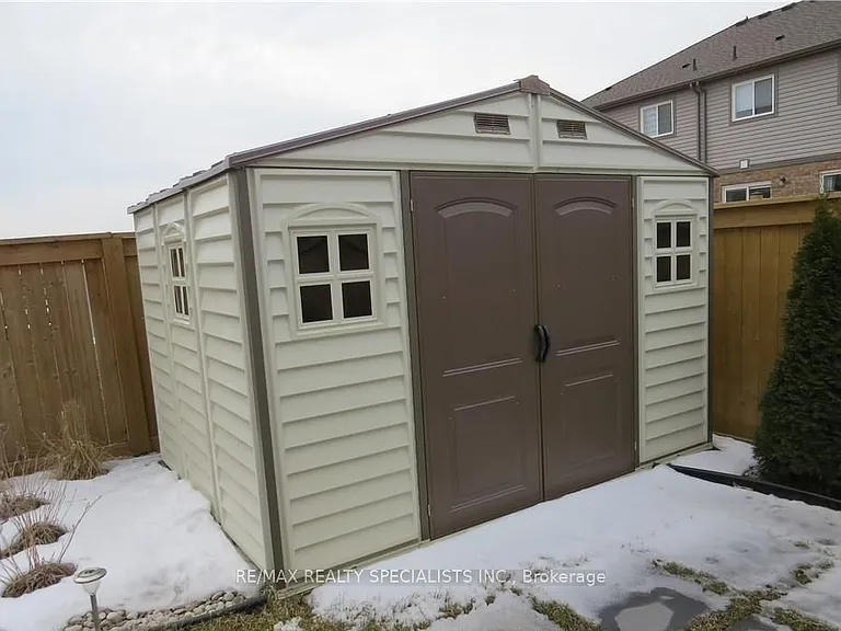 101 Roselawn Cres — Photo 25